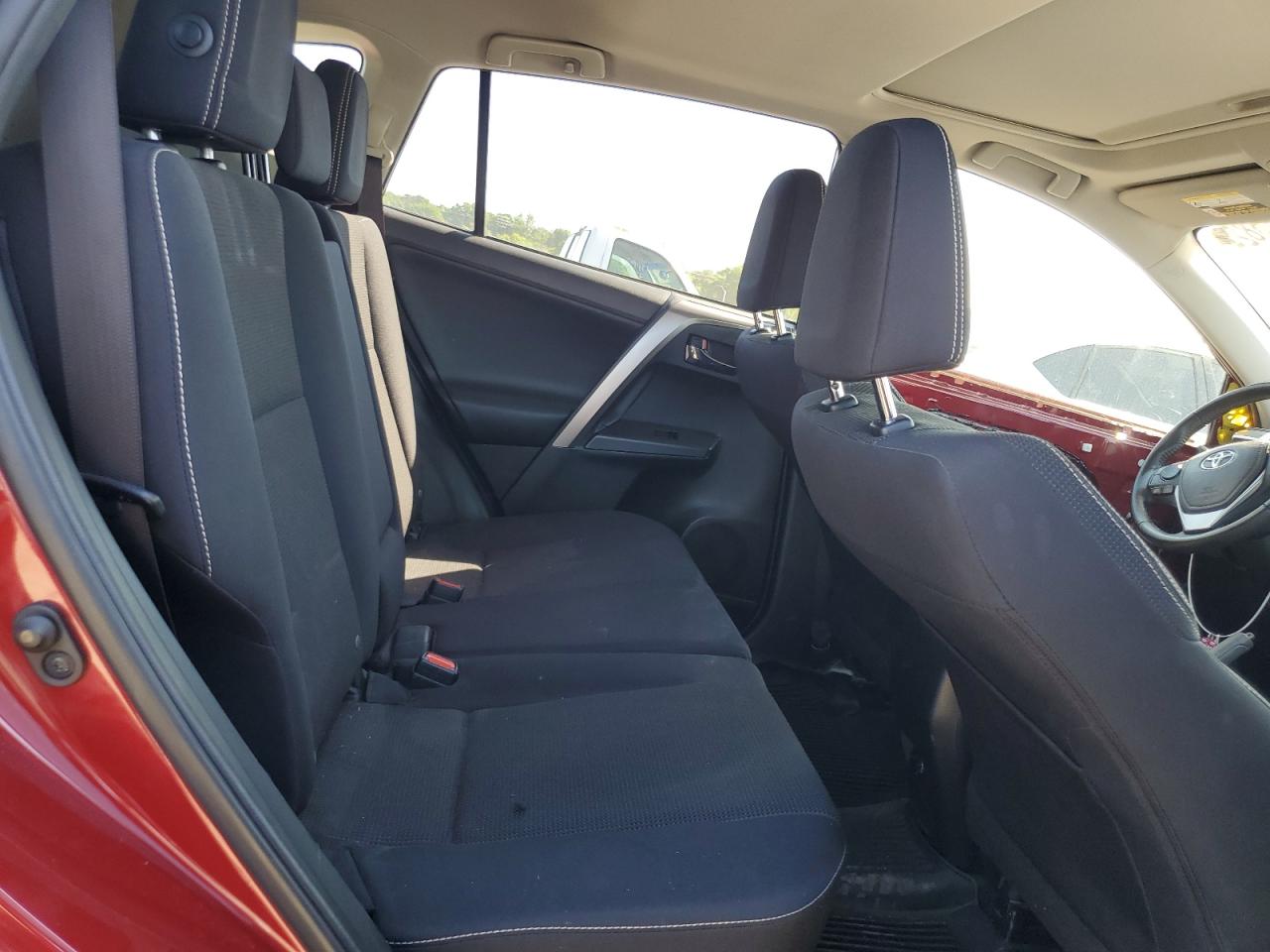 JTMRFREV1JD230834 TOYOTA RAV4 2018