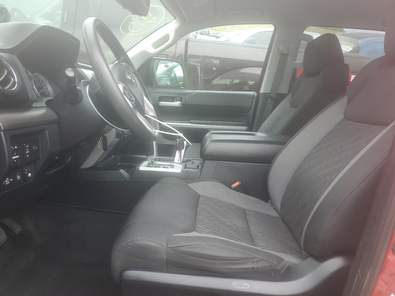 5TFDW5F18HX596958 2017 Toyota Tundra Crewmax Sr5