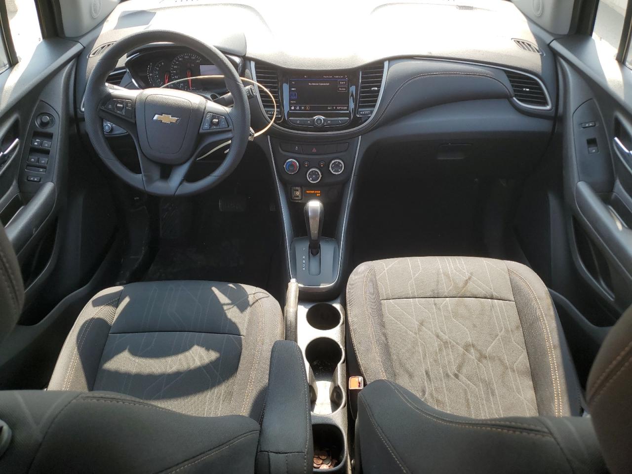 3GNCJLSB8LL275415 2020 Chevrolet Trax 1Lt