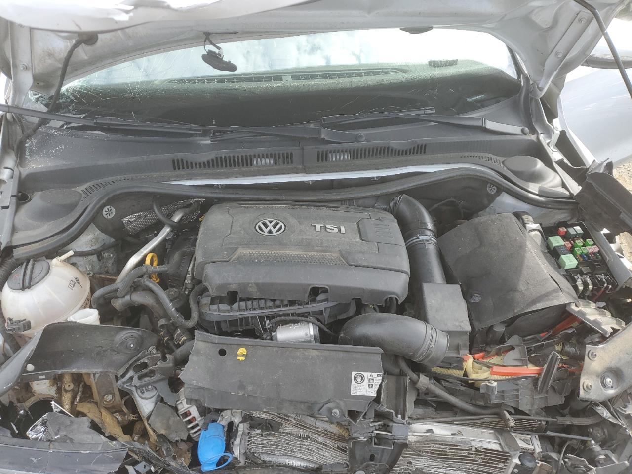 3VW4T7AJ8HM396130 2017 Volkswagen Jetta Gli