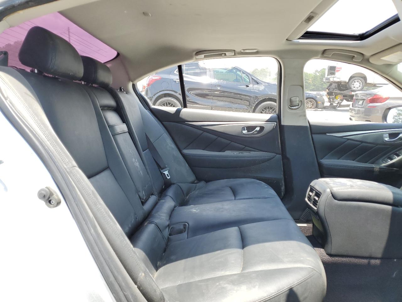 JN1EV7AP5HM739884 2017 Infiniti Q50 Premium