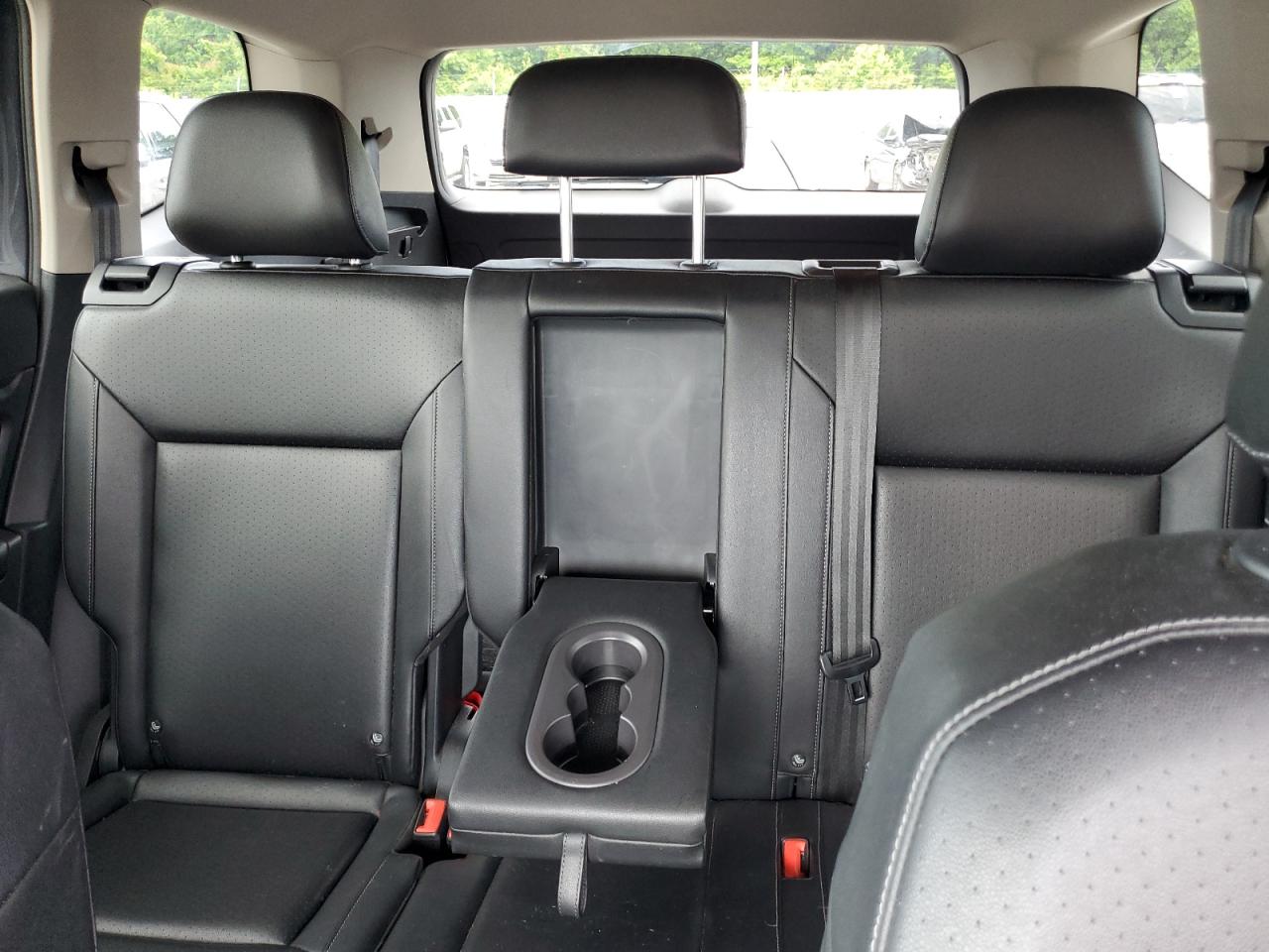 1V2WR2CAXKC536745 2019 Volkswagen Atlas Se