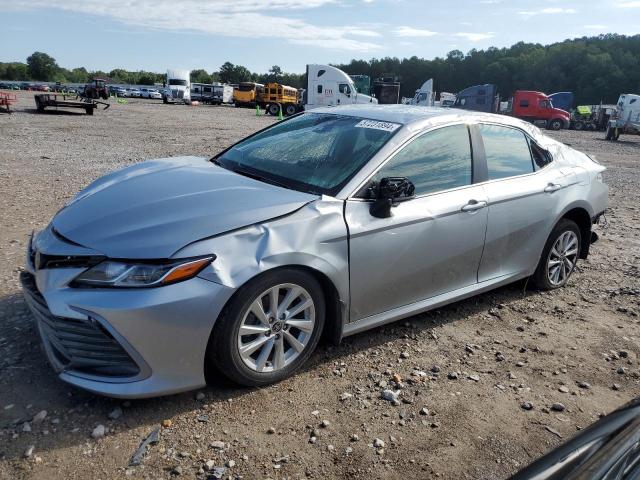 VIN 4T1C11AK1NU071607 2022 Toyota Camry, LE no.1