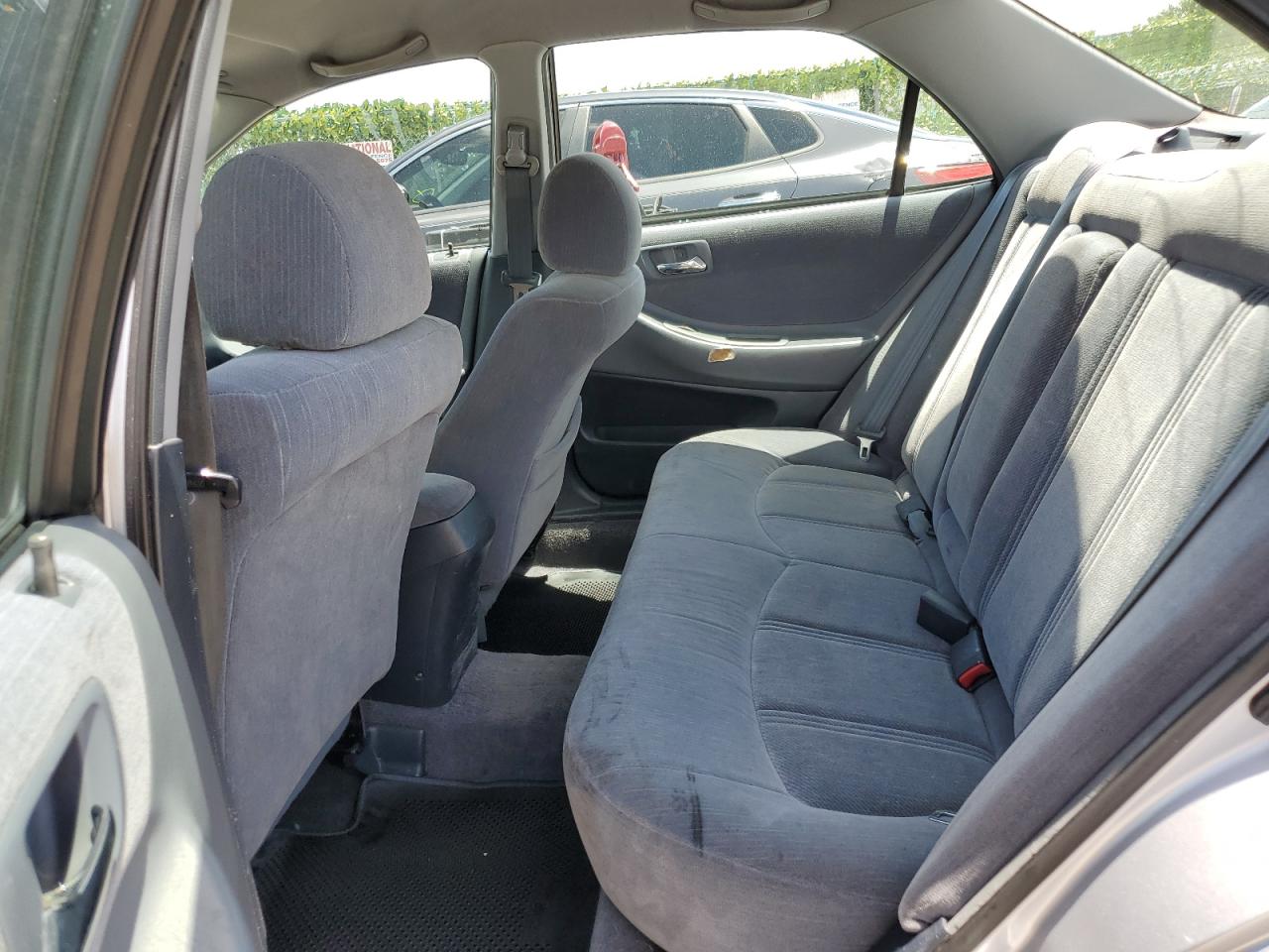 1HGCG5645YA034832 2000 Honda Accord Lx