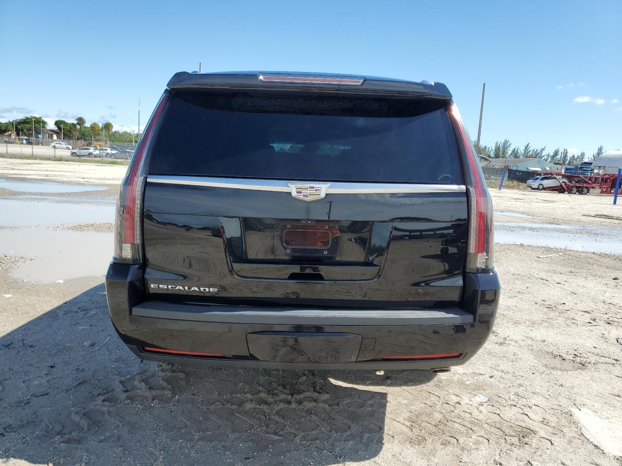 1GYS3HKJ5JR318076 2018 Cadillac Escalade Esv Luxury