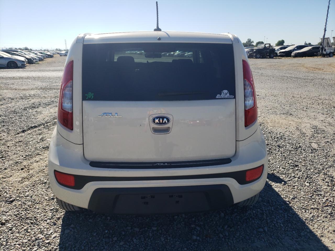 KNDJT2A50C7478805 2012 Kia Soul