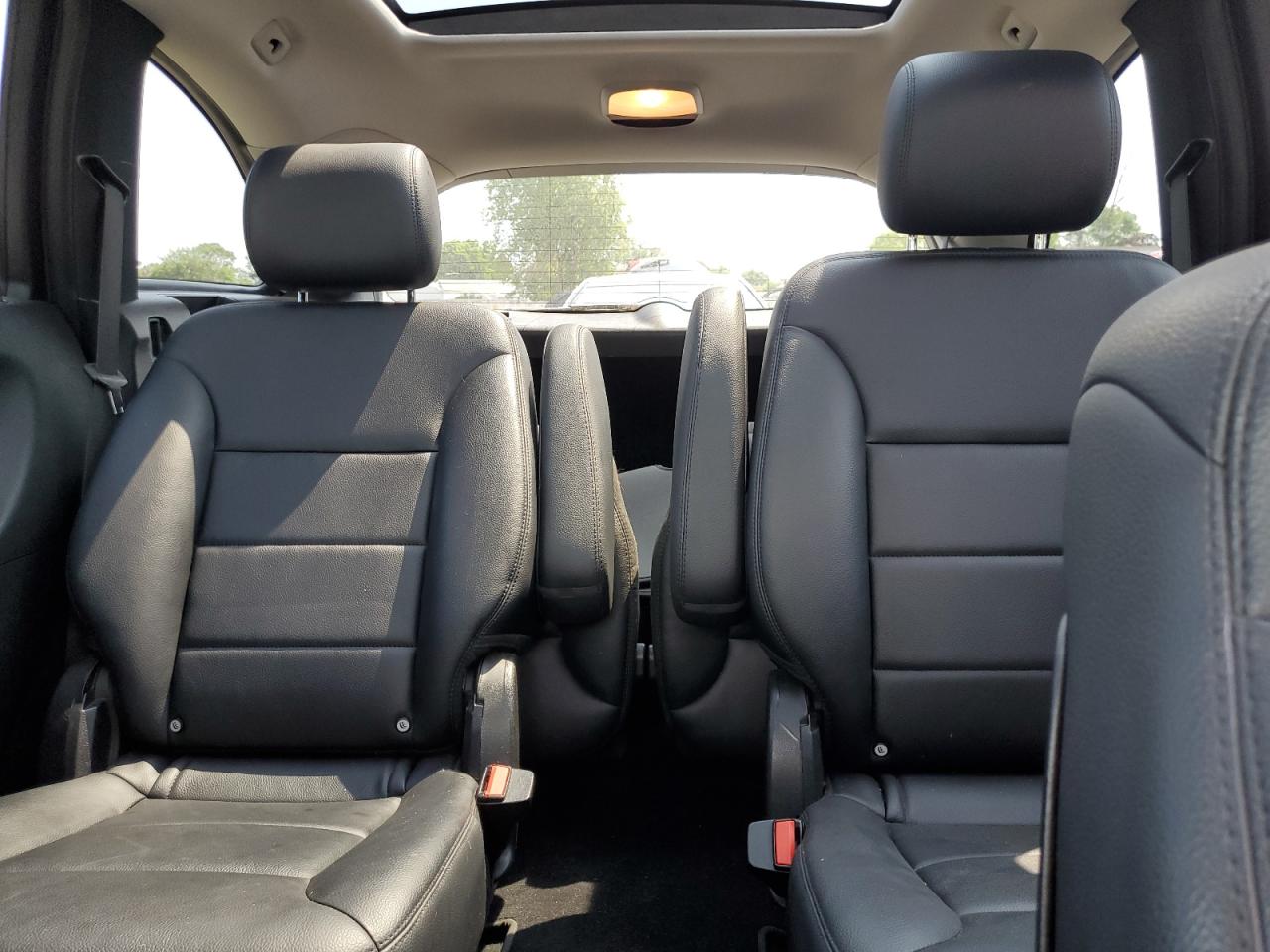 4JGCB6FE3BA117528 2011 Mercedes-Benz R 350 4Matic