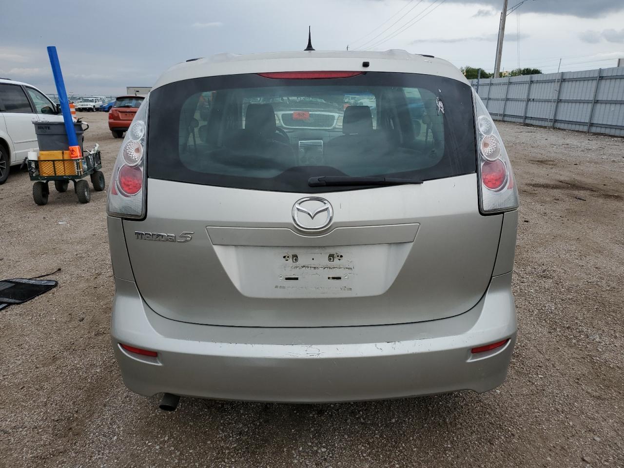 JM1CR293260126364 2006 Mazda 5