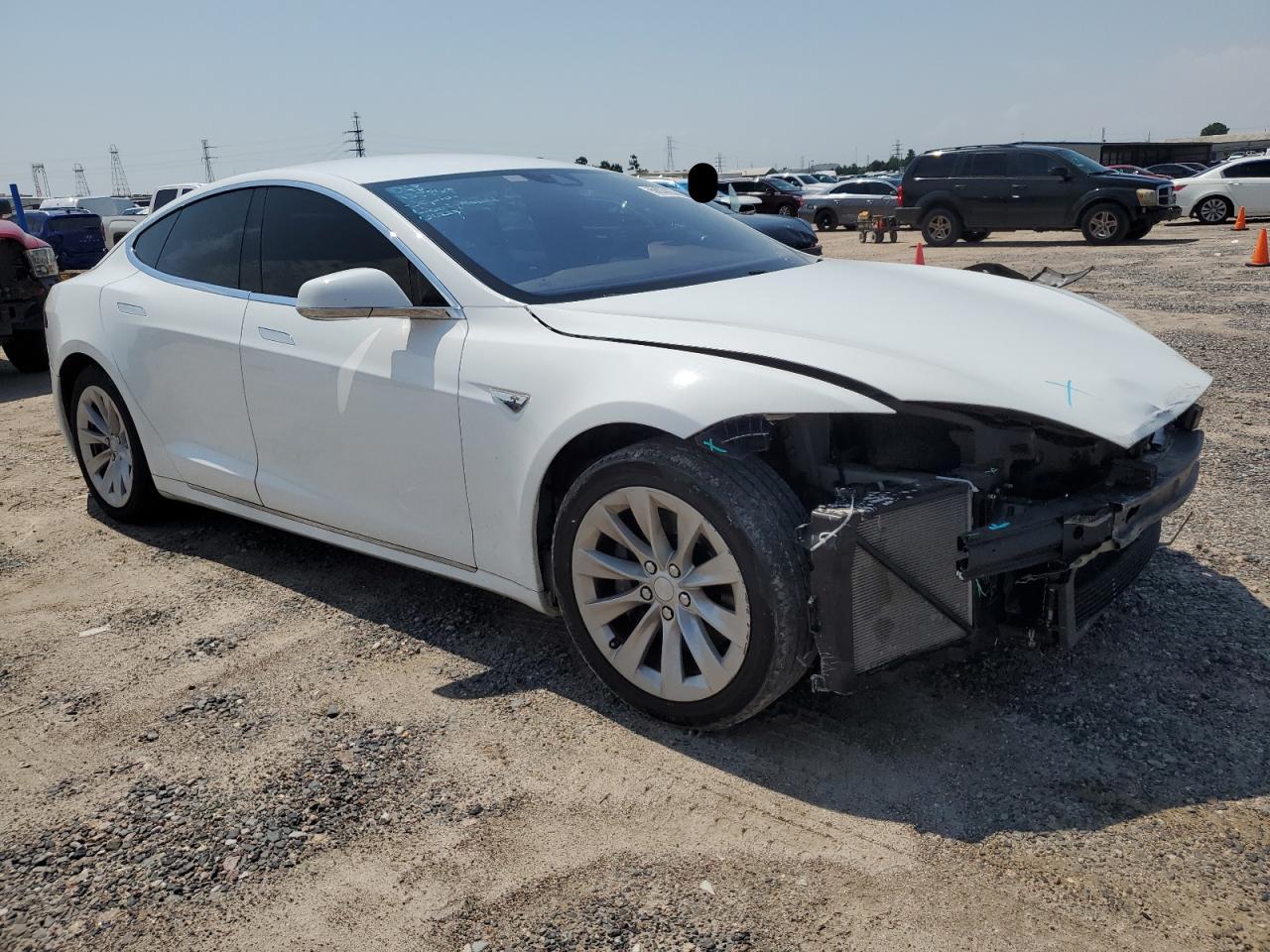 2016 Tesla Model S vin: 5YJSA1E1XGF158869