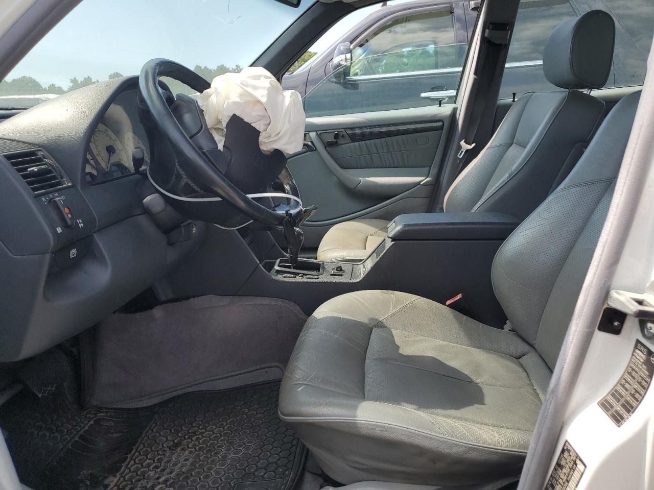 WDBHA29G6XA708350 1999 Mercedes-Benz C 280