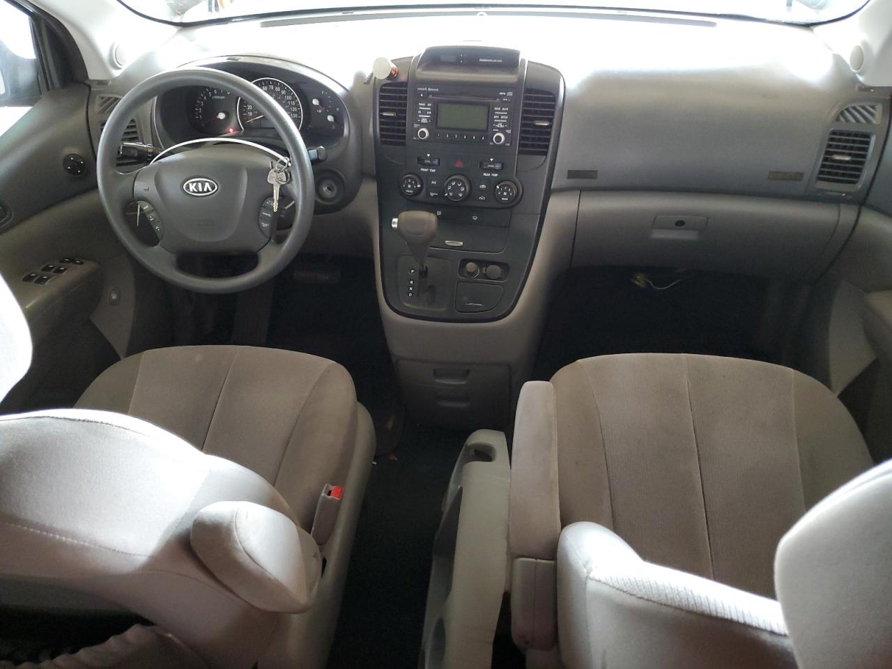 KNDMG4C79B6370957 2011 Kia Sedona Lx