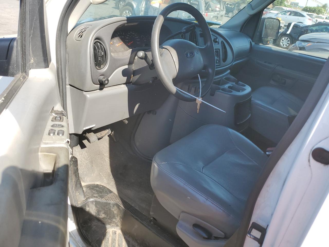 1FTNE24L74HB40514 2004 Ford Econoline E250 Van