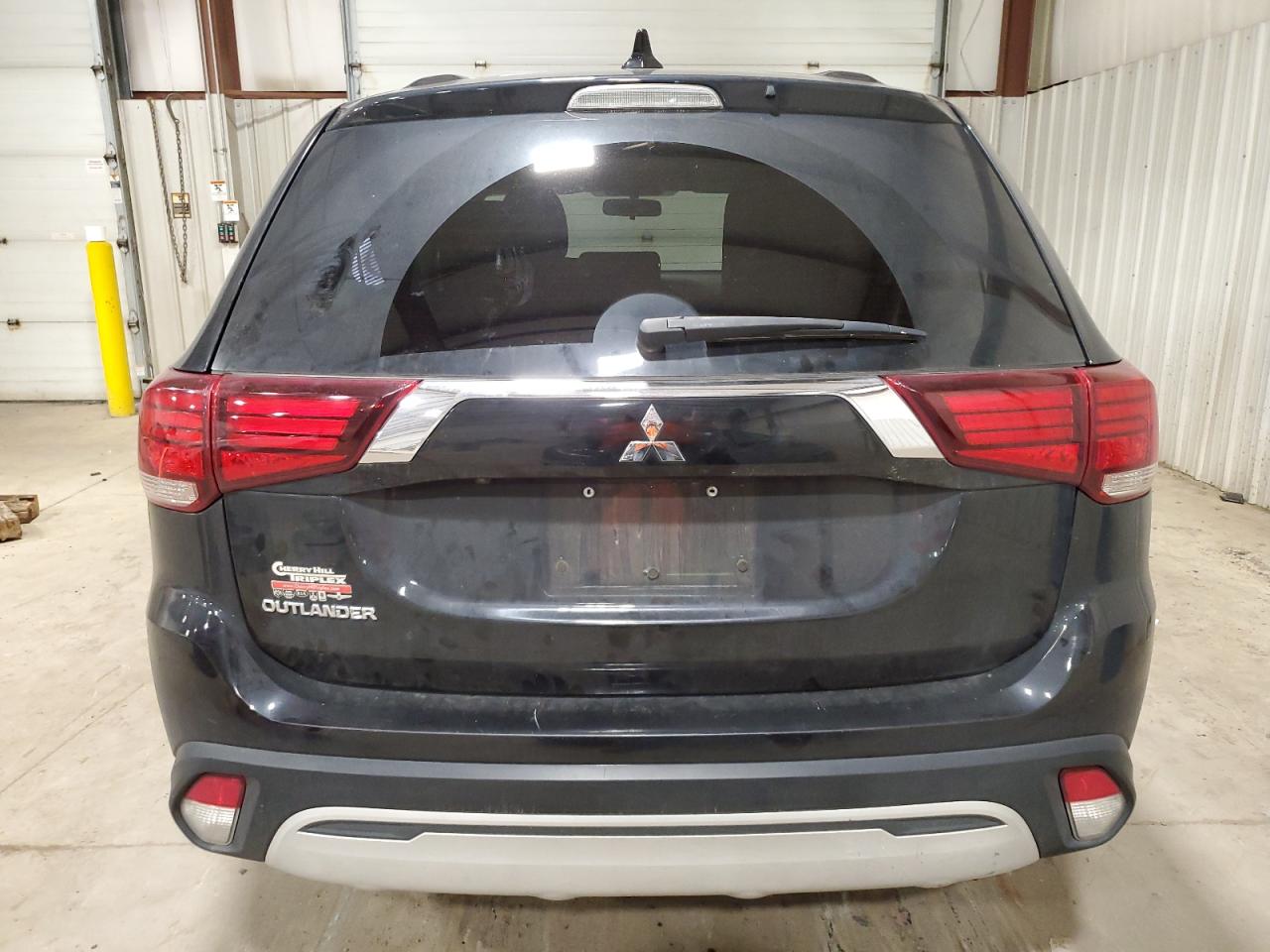 JA4AD2A36LZ042213 2020 Mitsubishi Outlander Es