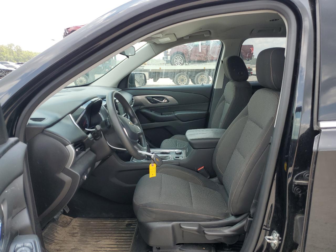 1GNEVFKW6JJ106127 2018 Chevrolet Traverse Ls