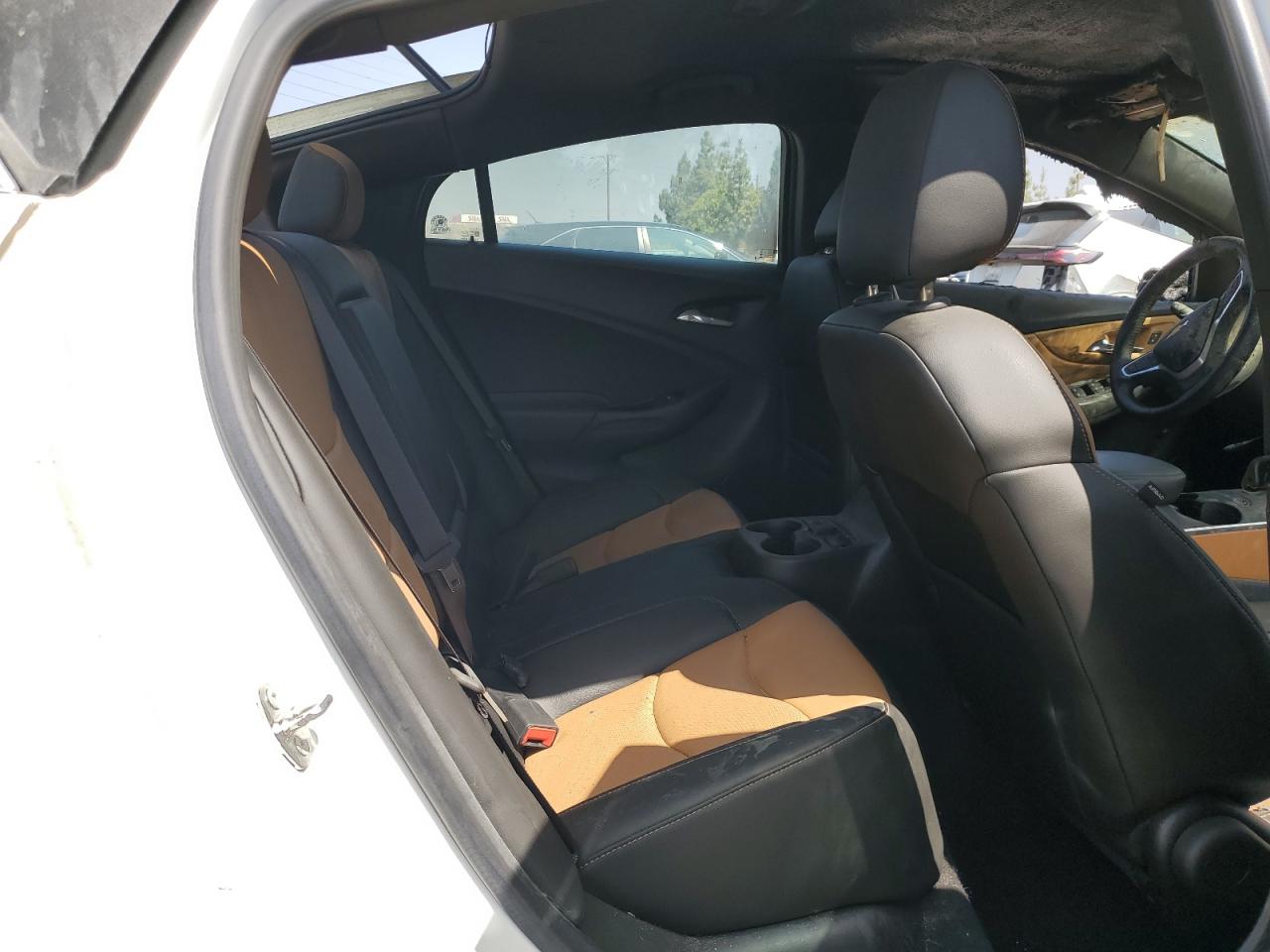 1G1RD6S55JU118748 2018 Chevrolet Volt Premier