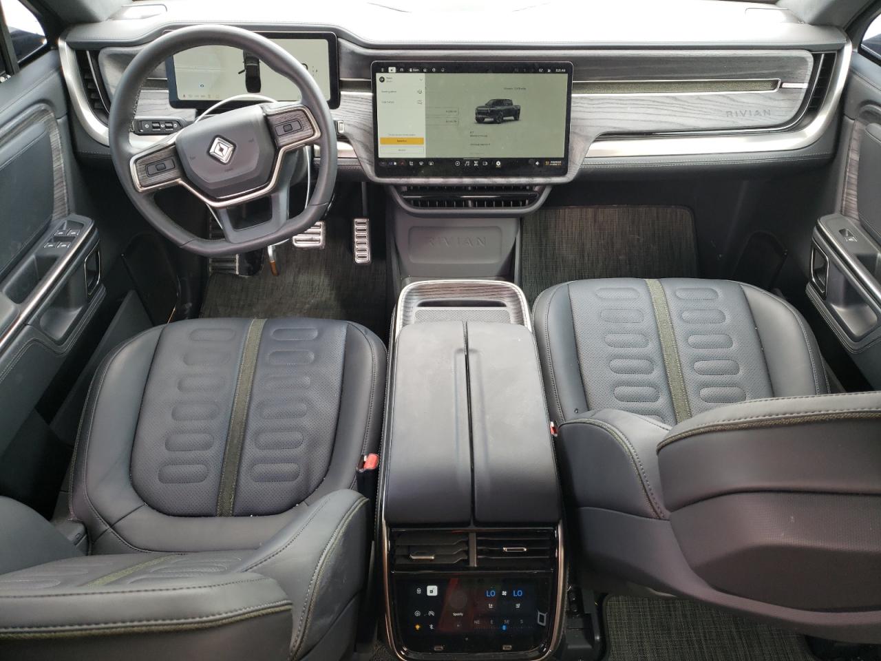 RIVIAN R1T ADVENTURE