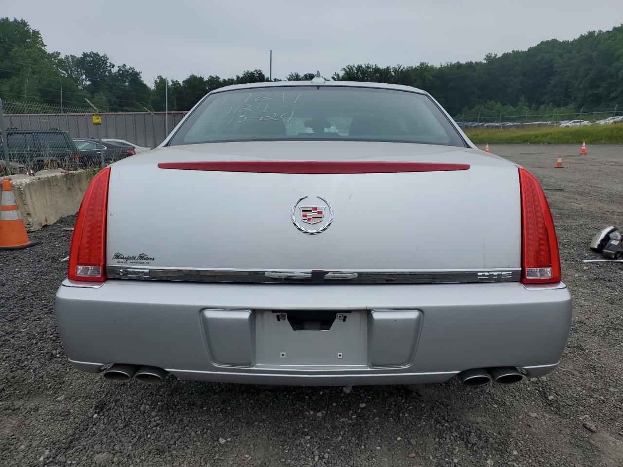 1G6KA5E67BU108968 2011 Cadillac Dts