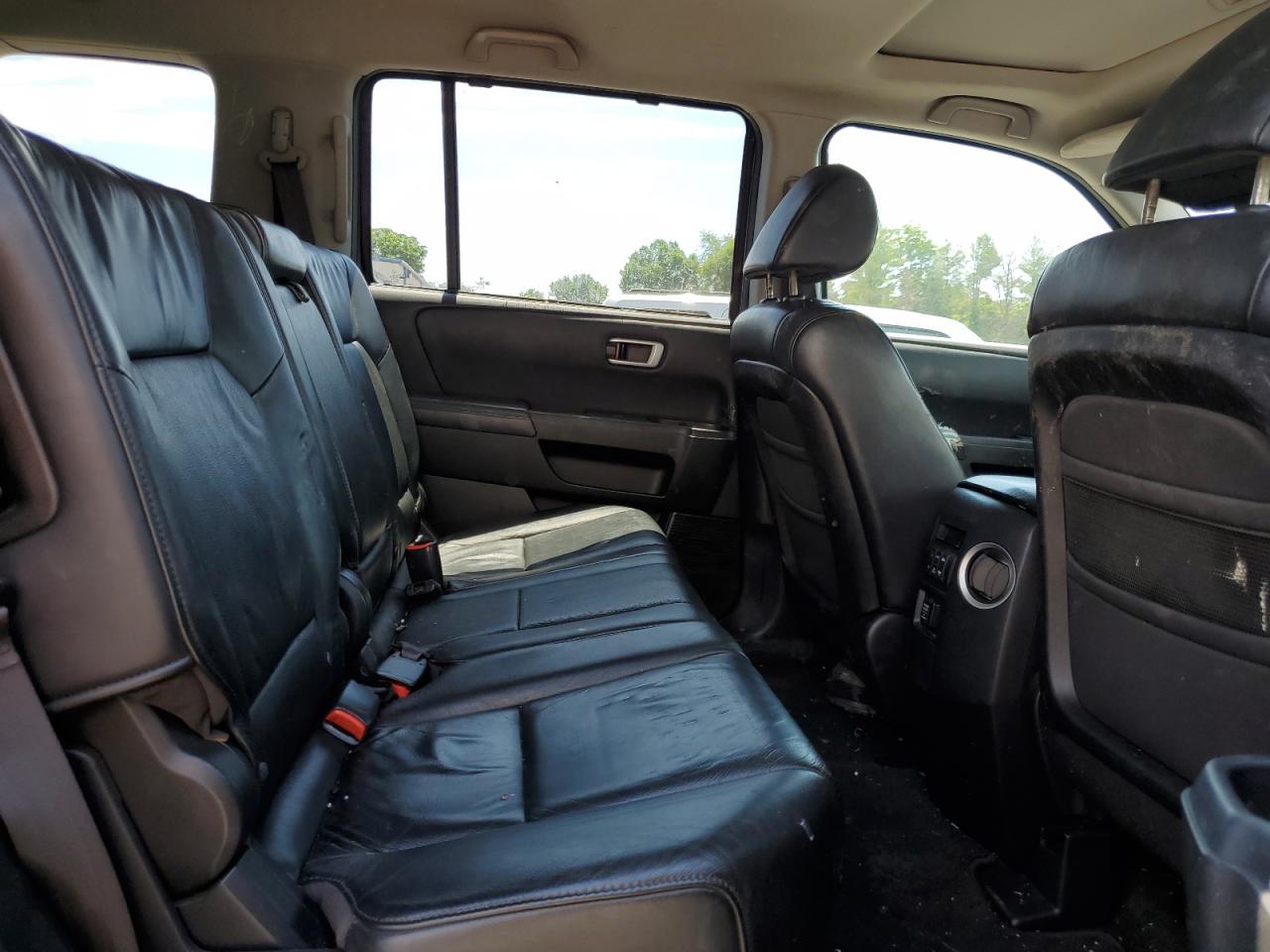 5FNYF4H82AB012348 2010 Honda Pilot Touring