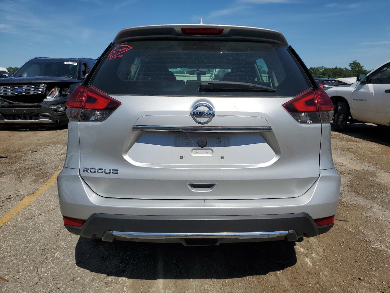 5N1AT2MTXJC708523 2018 Nissan Rogue S