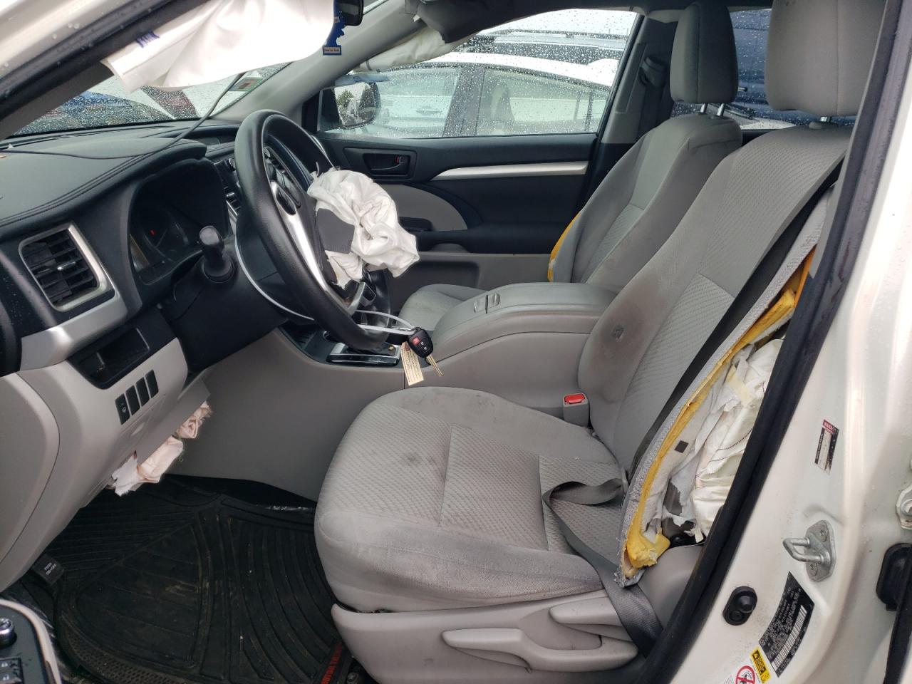 5TDZARFH2ES006960 2014 Toyota Highlander Le