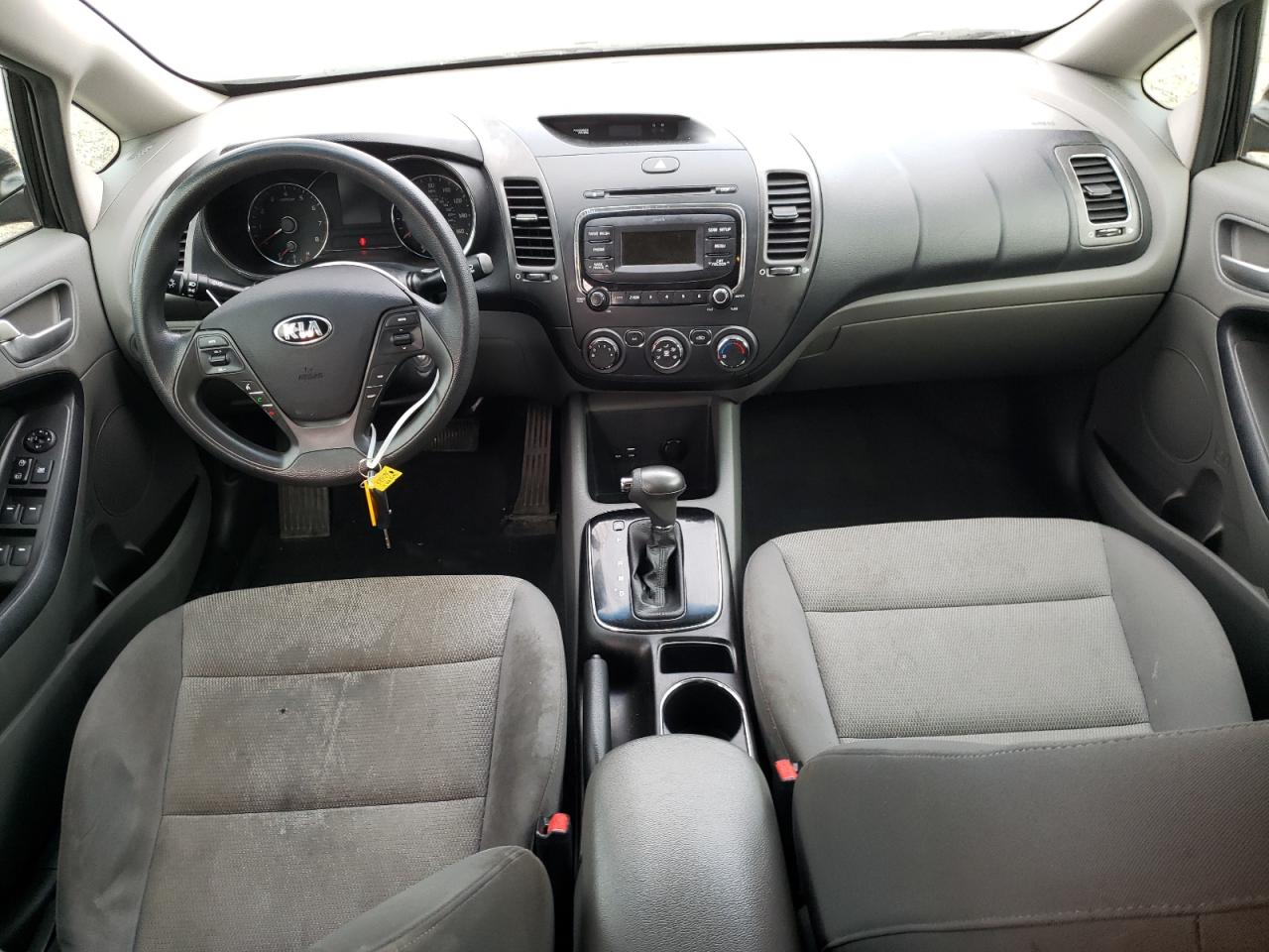 3KPFK4A7XHE024350 2017 Kia Forte Lx