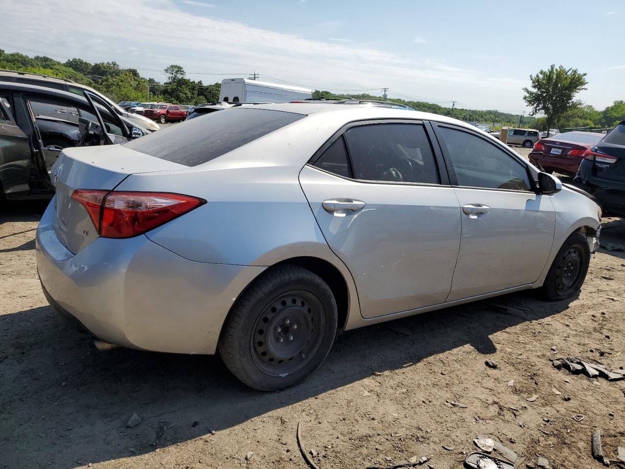 2019 Toyota Corolla L vin: 5YFBURHE7KP889843