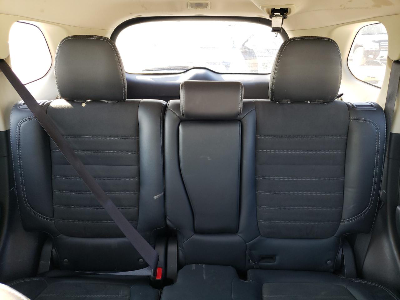 JA4AD3A38KJ001925 2019 Mitsubishi Outlander Se