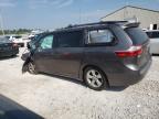 TOYOTA SIENNA LE photo