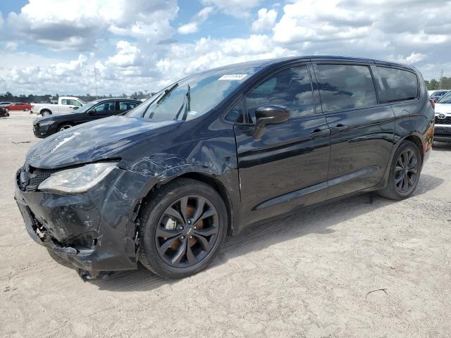 2020 Chrysler Pacifica Touring VIN: 2C4RC1FG1LR121011 Lot: 61117614