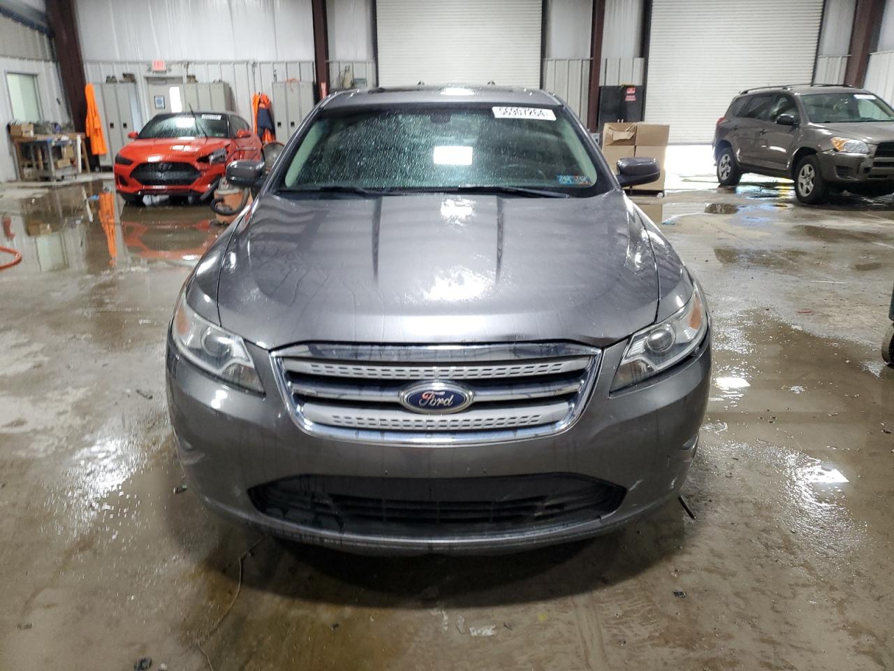 1FAHP2HW3CG136031 2012 Ford Taurus Sel