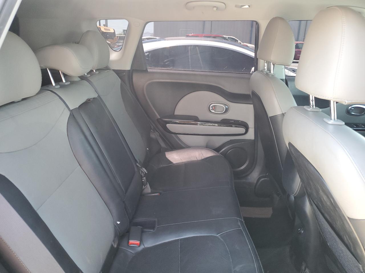 KNDJP3A51H7492102 2017 Kia Soul +