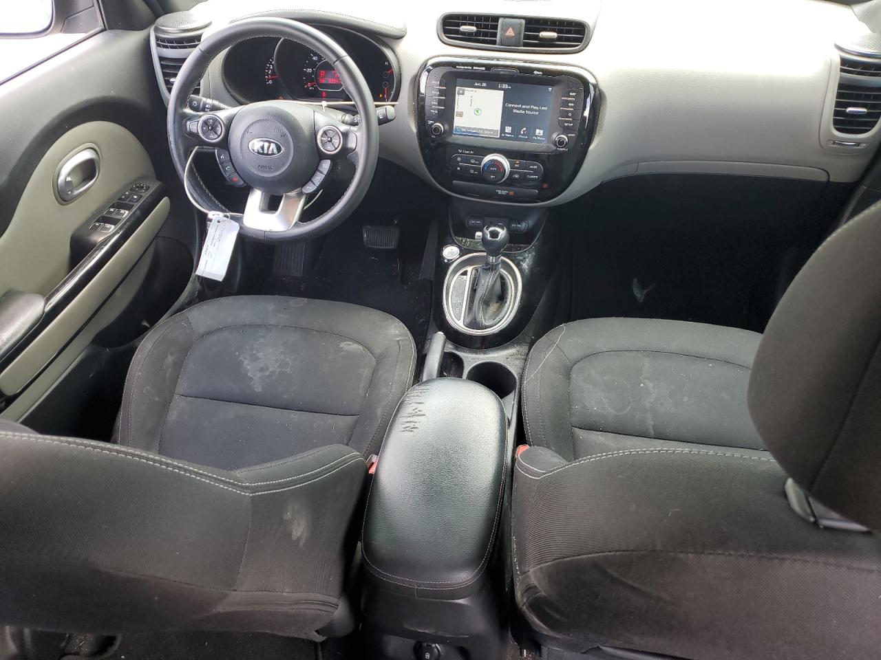 KNDJP3A54J7589705 2018 Kia Soul +