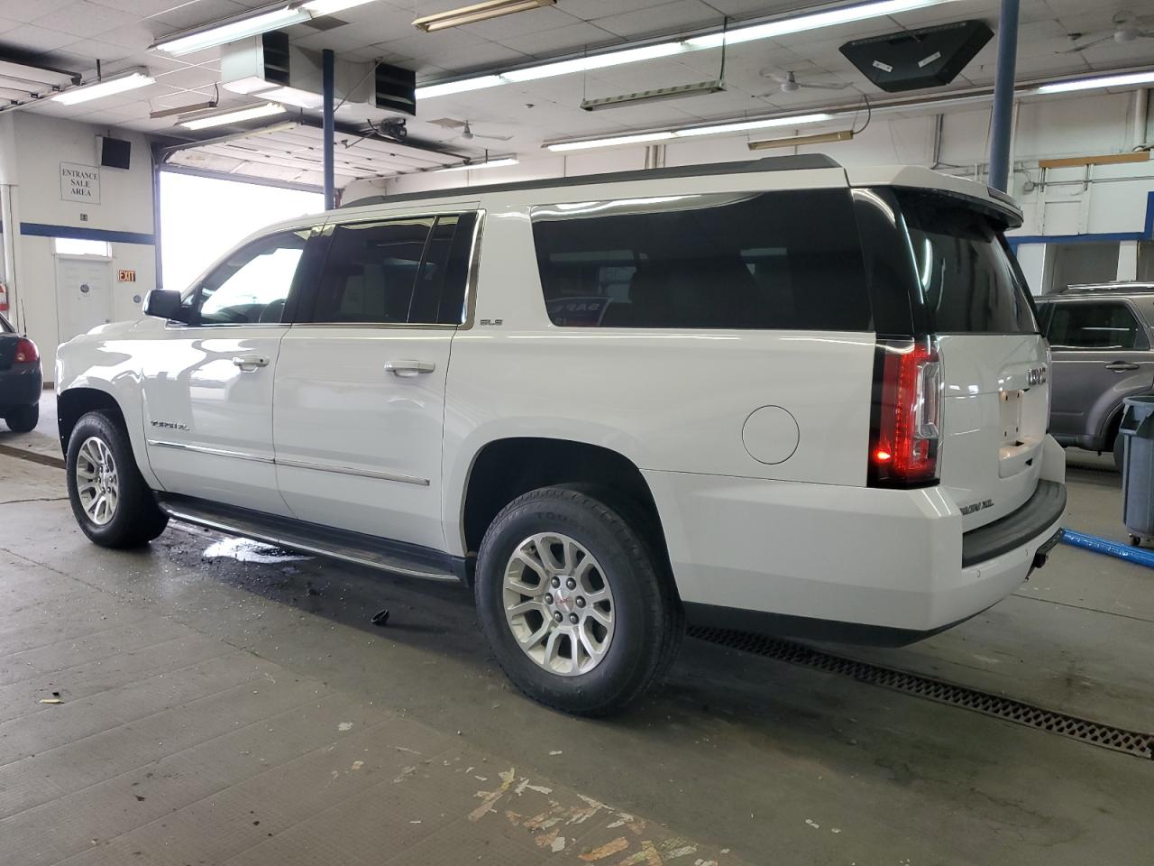 1GKS2FKC7HR365204 2017 GMC Yukon Xl K1500 Sle