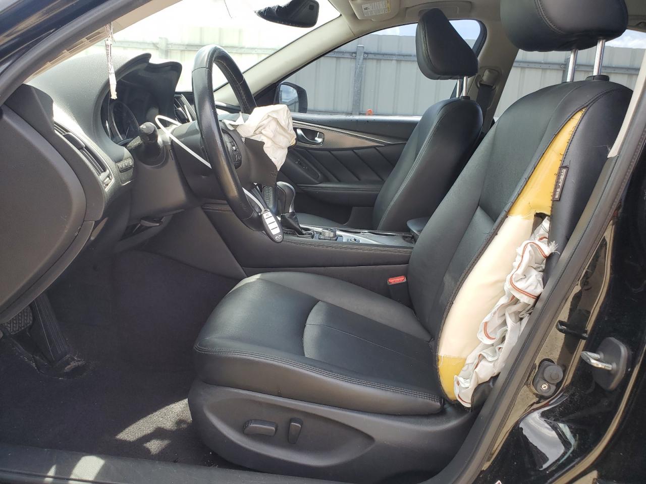 JN1CV7AP0GM201146 2016 Infiniti Q50 Base