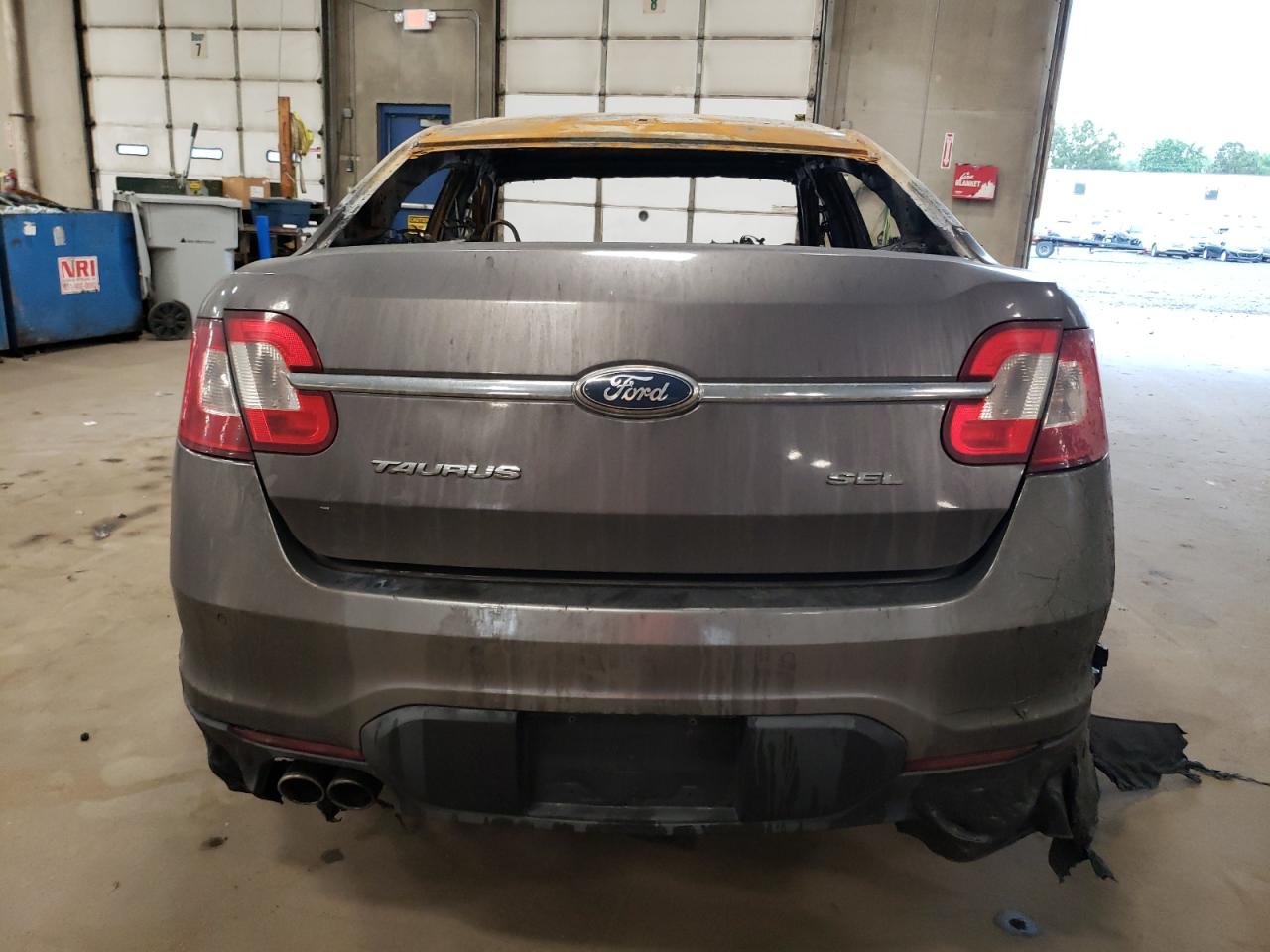 1FAHP2EW7CG104848 2012 Ford Taurus Sel