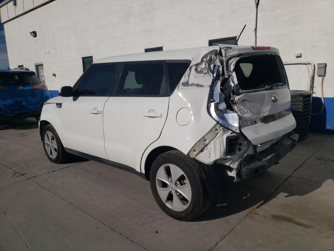 2014 Kia Soul vin: KNDJN2A24E7737461