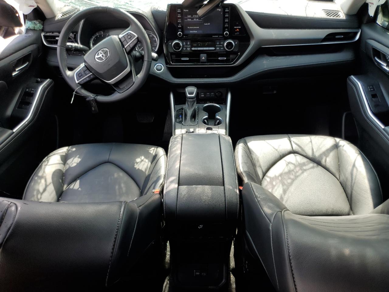 5TDGZRAH8NS125488 2022 Toyota Highlander Xle