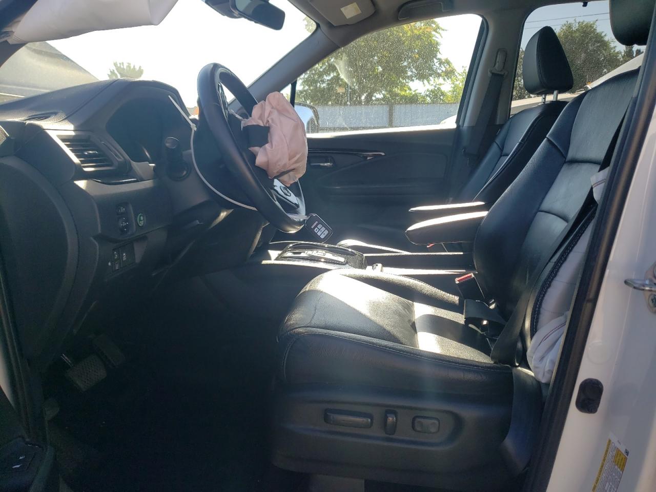 5FNYF6H90KB004836 2019 Honda Pilot Touring