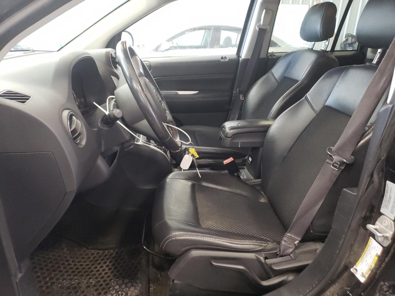 1C4NJDEB0GD778841 2016 Jeep Compass Latitude