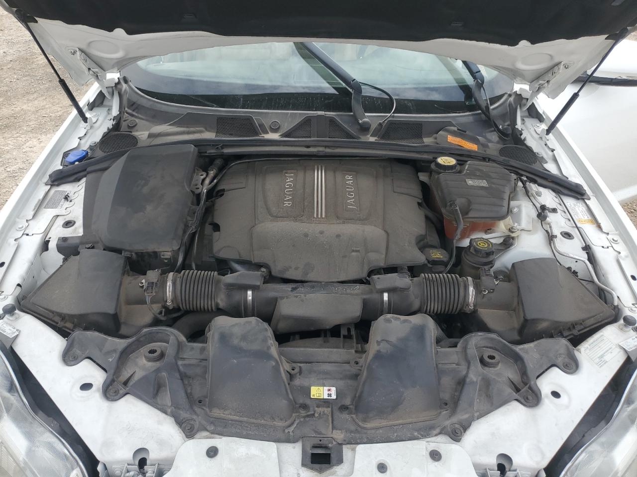 SAJWA0GB0BLR82789 2011 Jaguar Xf Premium