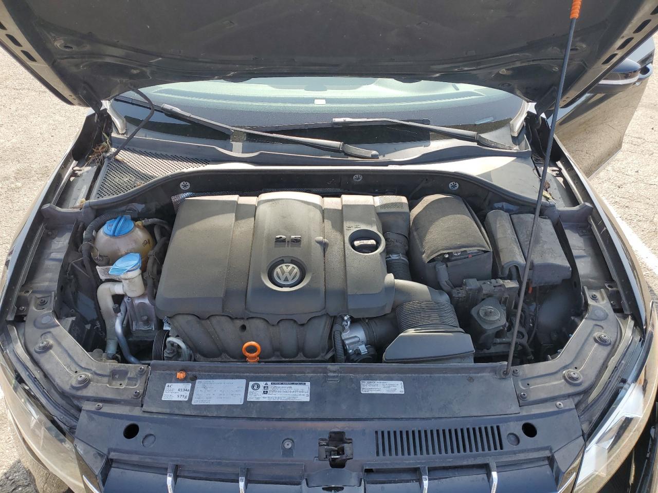 1VWCP7A32DC015479 2013 Volkswagen Passat Sel