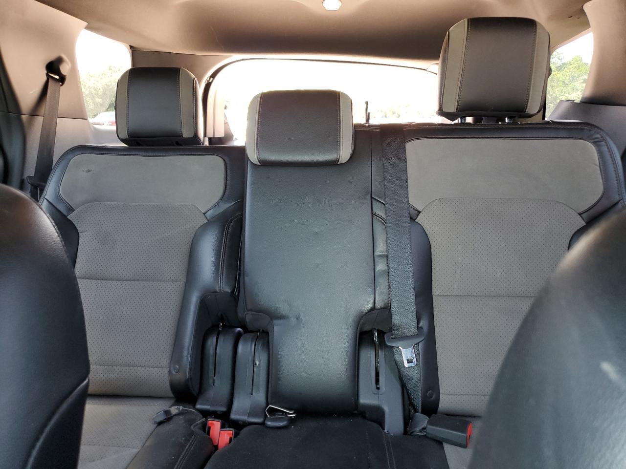 1FM5K7D8XHGE10876 2017 Ford Explorer Xlt