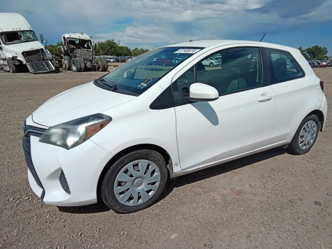 VNKJTUD34GA057935 2016 Toyota Yaris L