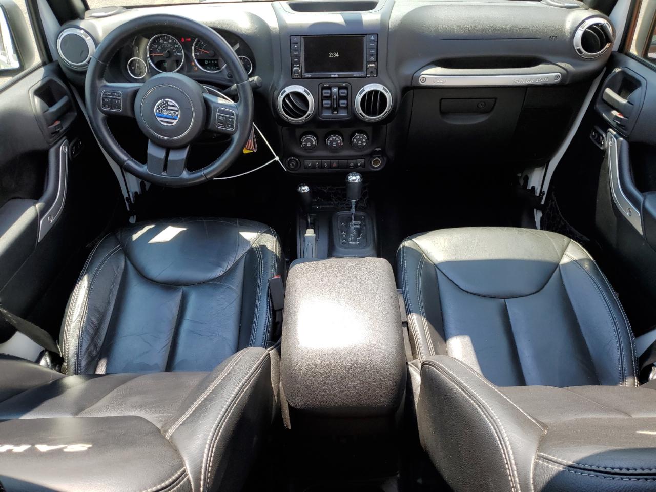 1C4HJWEGXFL554808 2015 Jeep Wrangler Unlimited Sahara