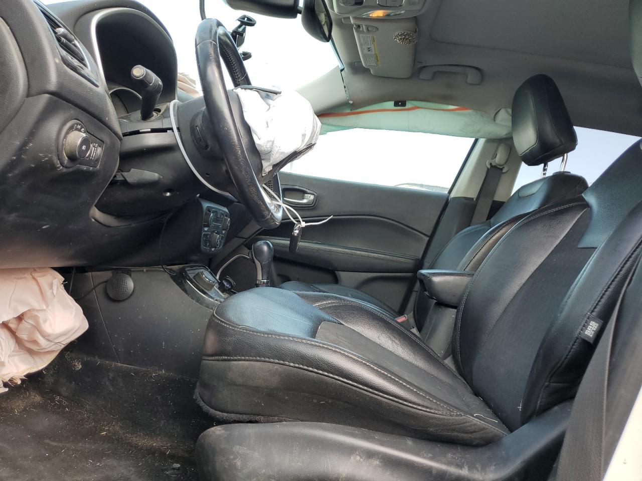 3C4NJDBB5JT454645 2018 Jeep Compass Latitude