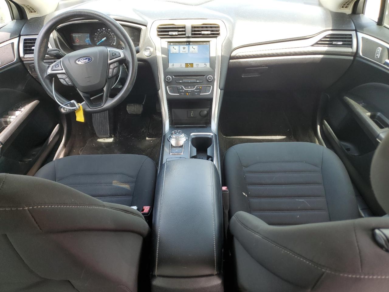 3FA6P0HDXJR144921 2018 Ford Fusion Se