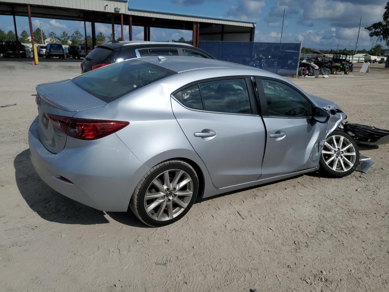 3MZBN1V72HM124122 2017 Mazda 3 Touring