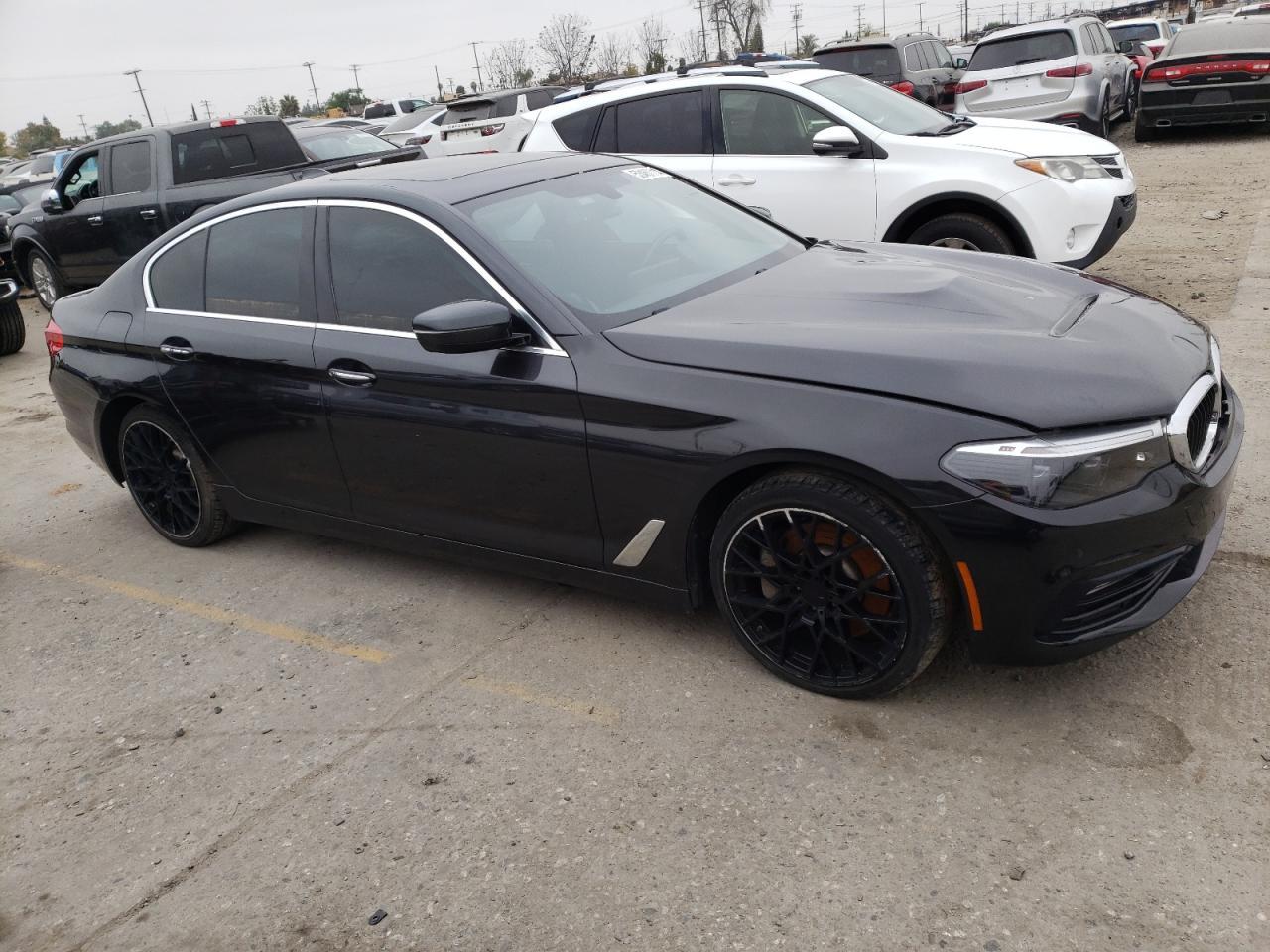 2018 BMW 530 Xi vin: WBAJA7C59JWA72508