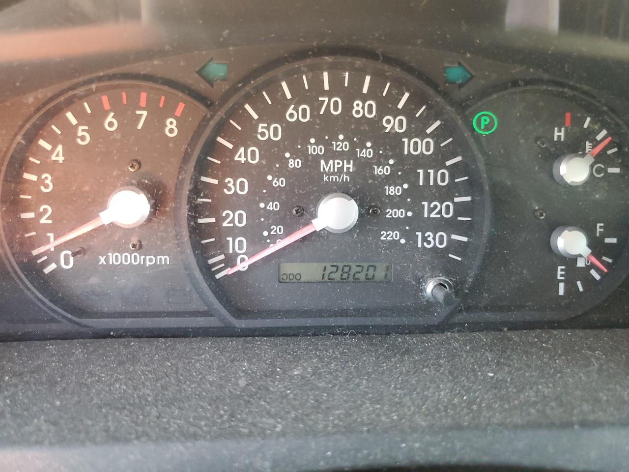 KNDJD733645305681 2004 Kia Sorento Ex