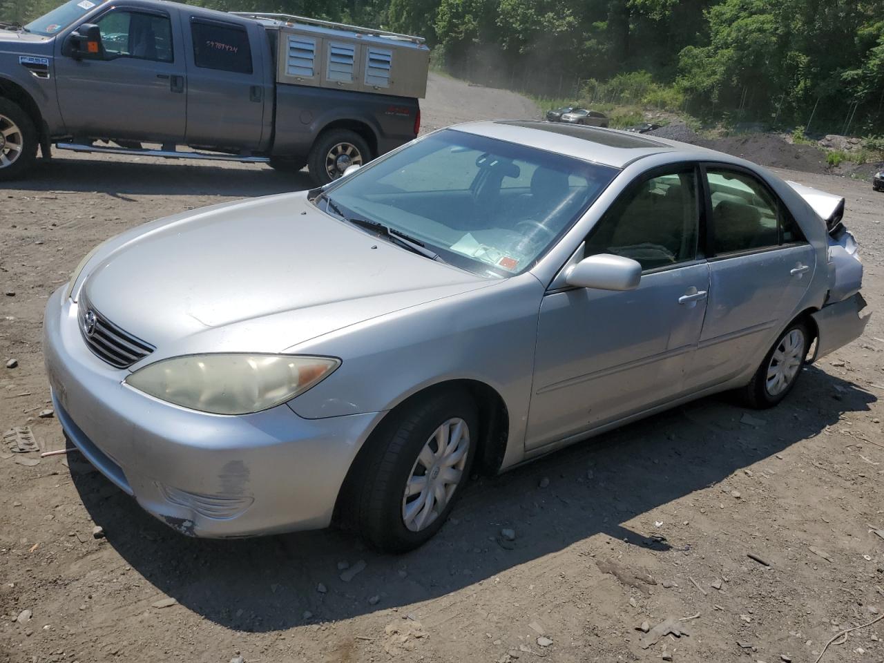 4T1BE30K55U051261 2005 Toyota Camry Le